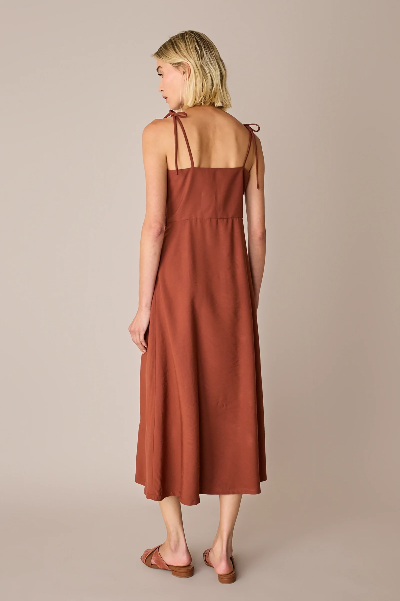 Abito lungo con spalline annodate - Image 12