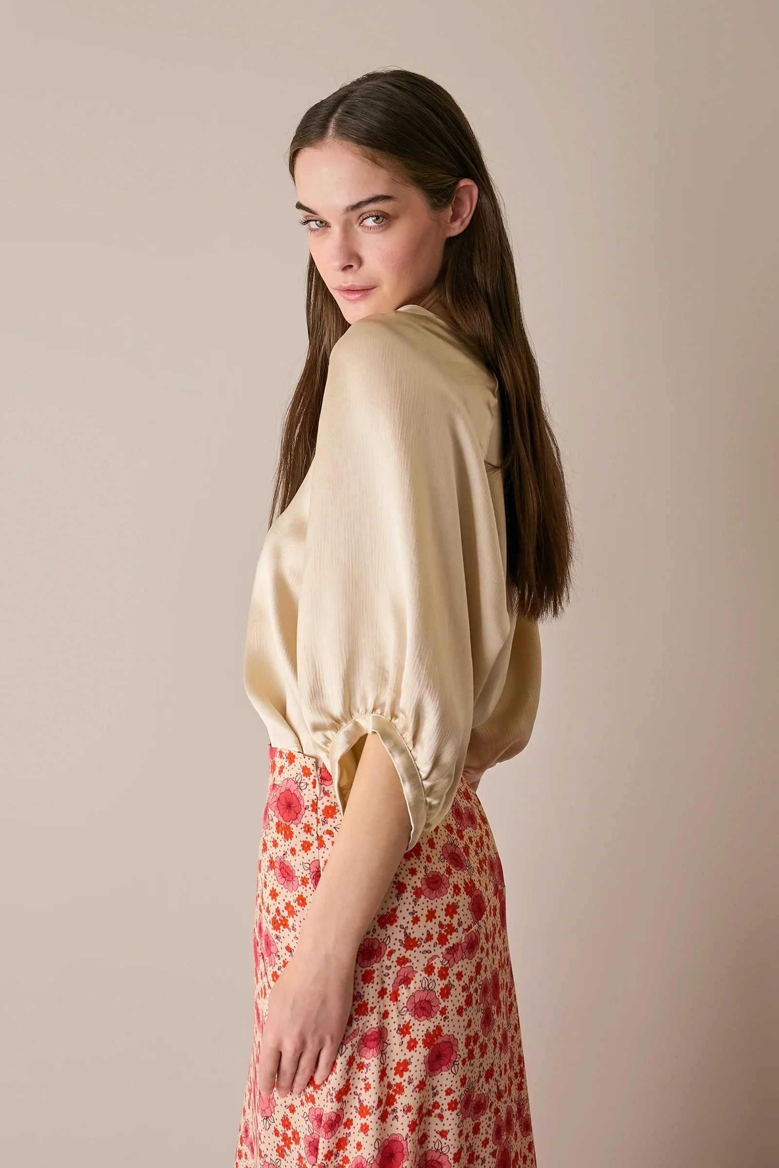 Blusa in raso operato - Image 4
