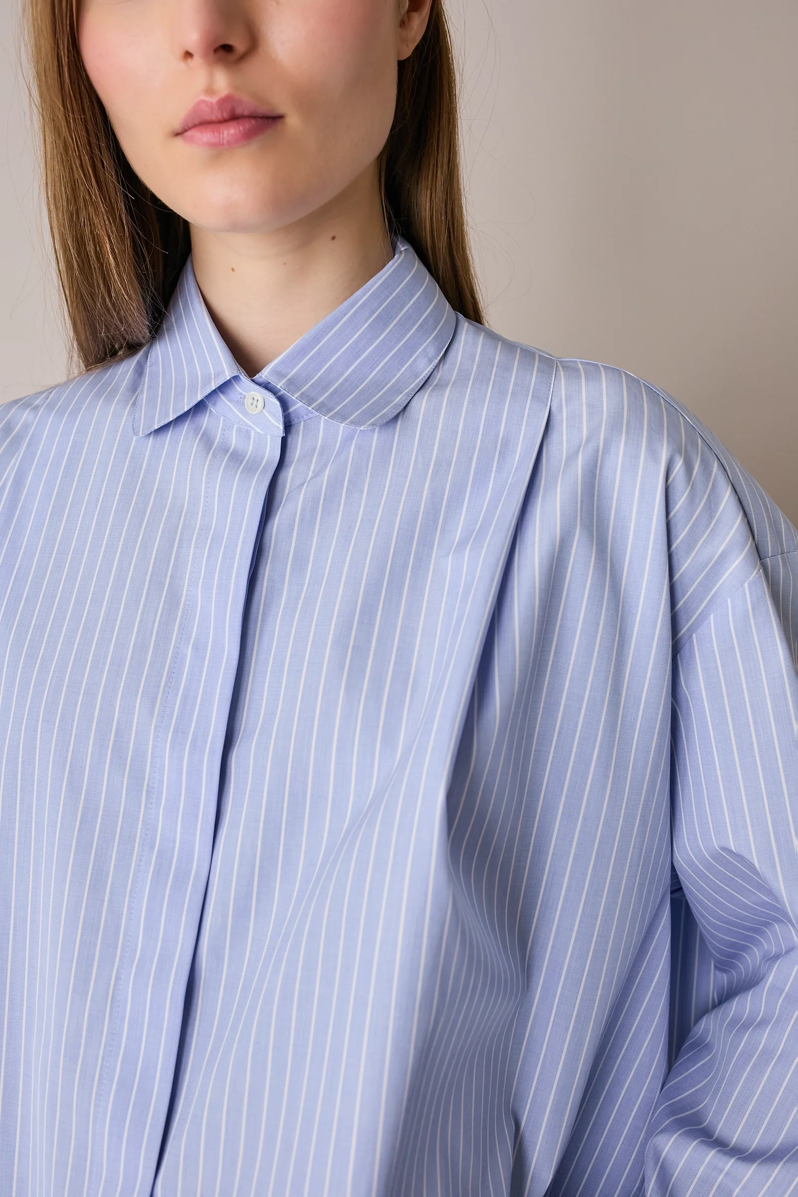 Camicia boxy con pieghe - Image 7