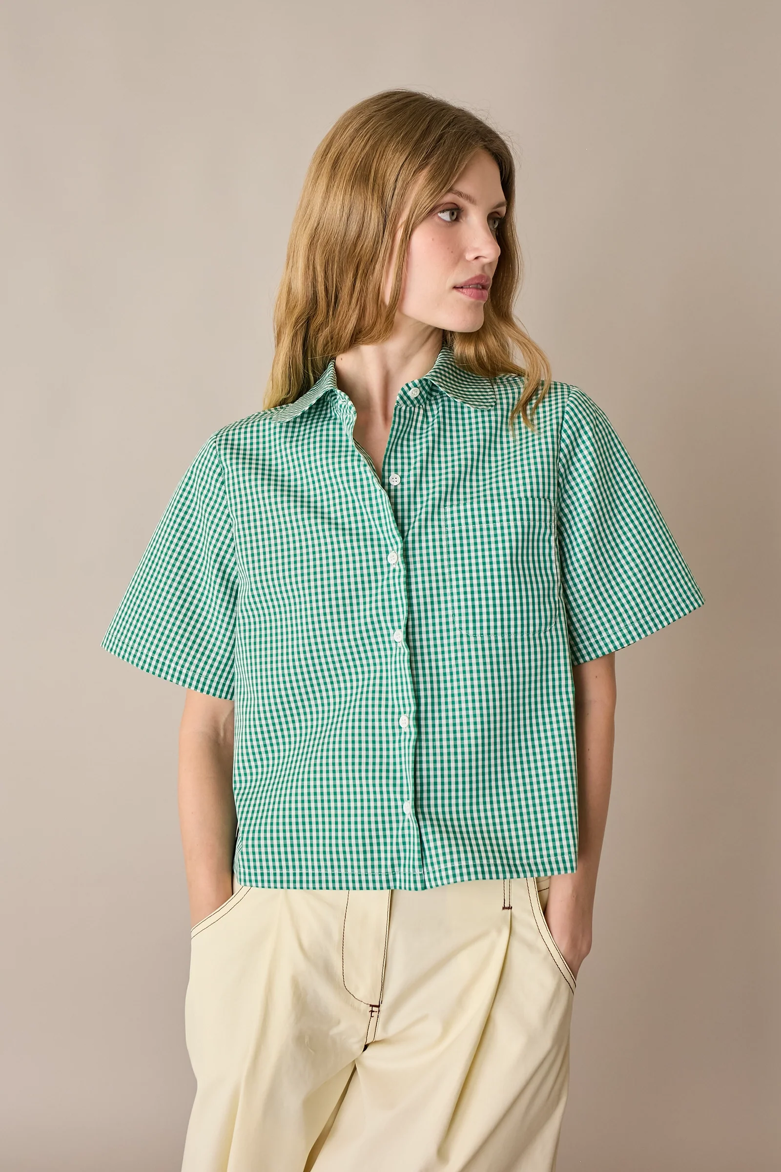 Camicia boxy in cotone con colletto stondato - Image 16