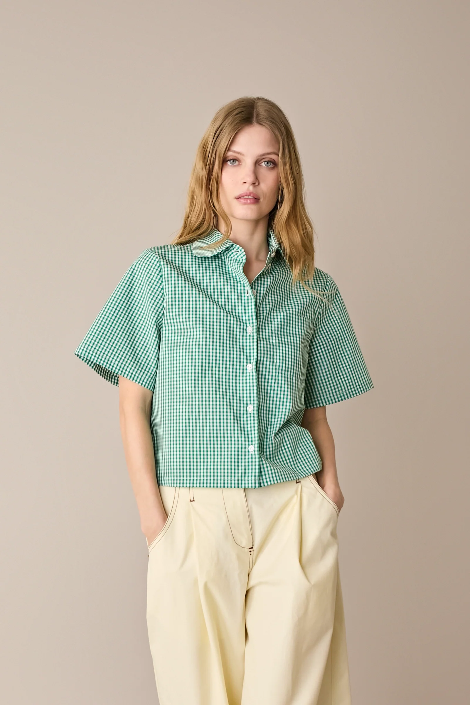 Camicia boxy in cotone con colletto stondato - Image 17