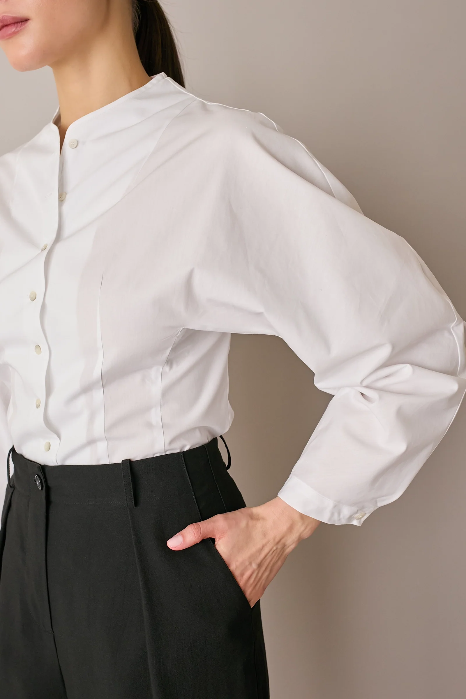 Camicia in cotone con maniche scultoree - Image 13