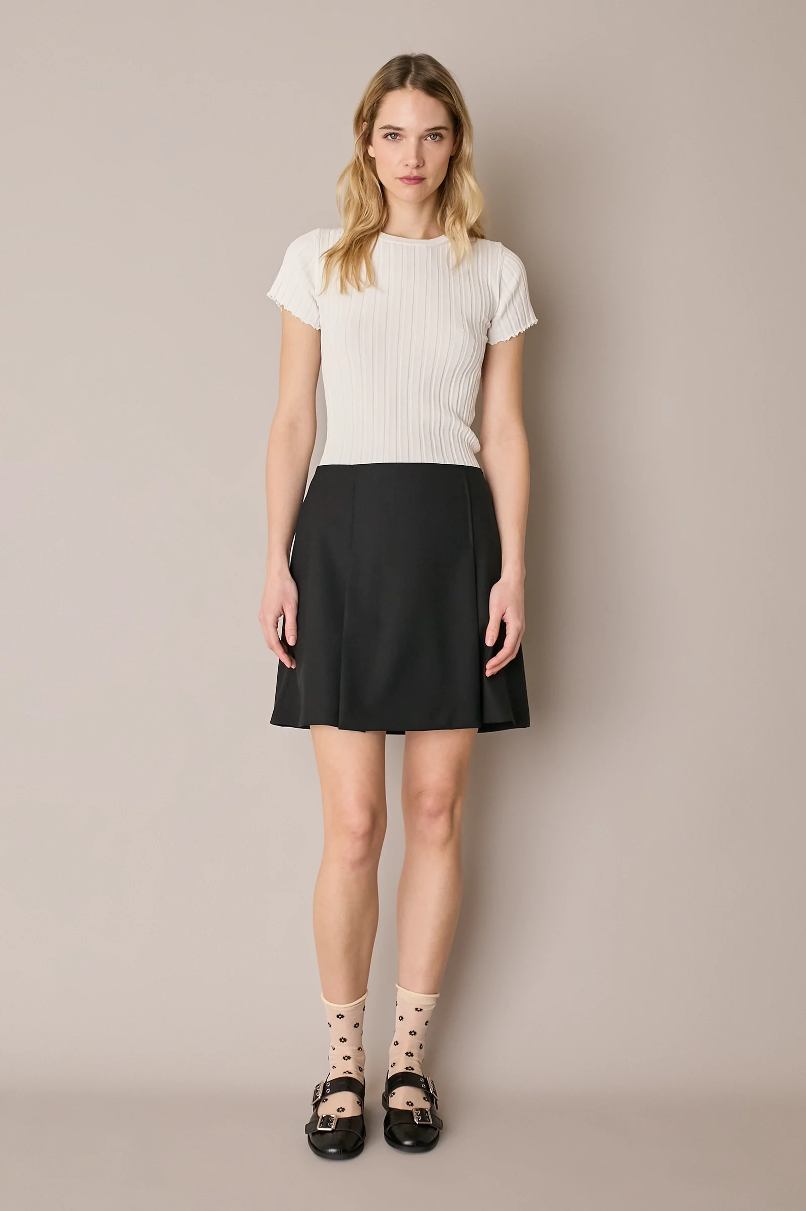 Maglia a costine con bordi arricciati - Image 17