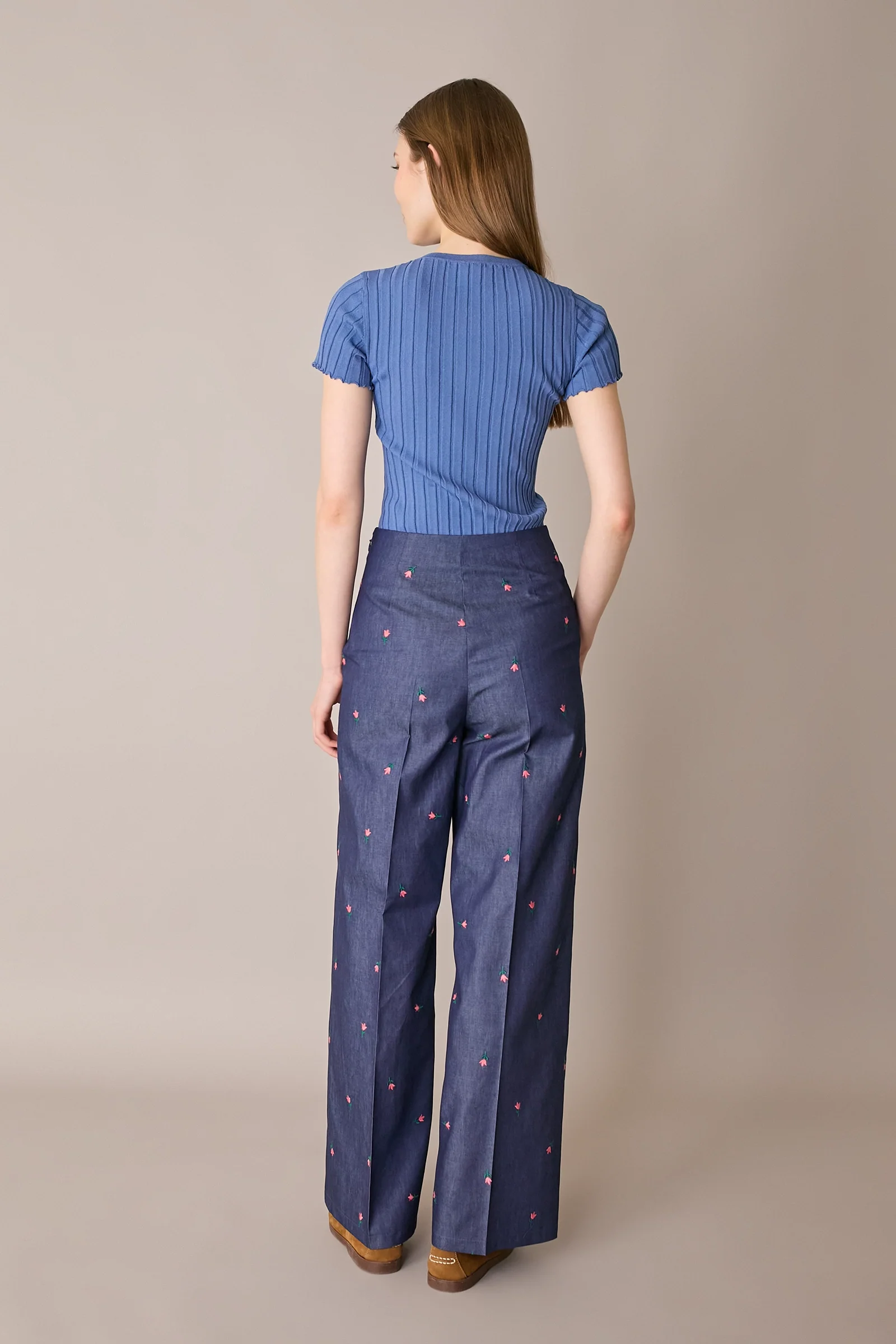 Maglia a costine con bordi arricciati - Image 24