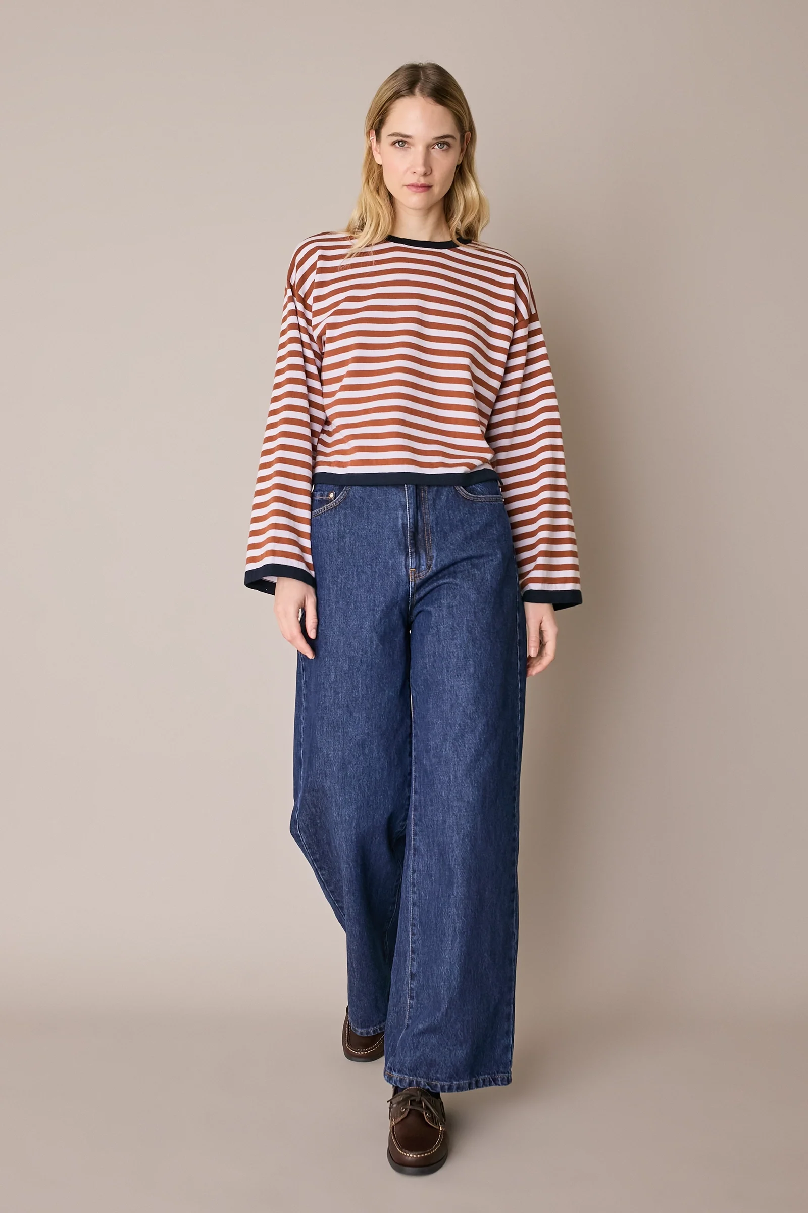 Maglia girocollo boxy a righe - Image 11