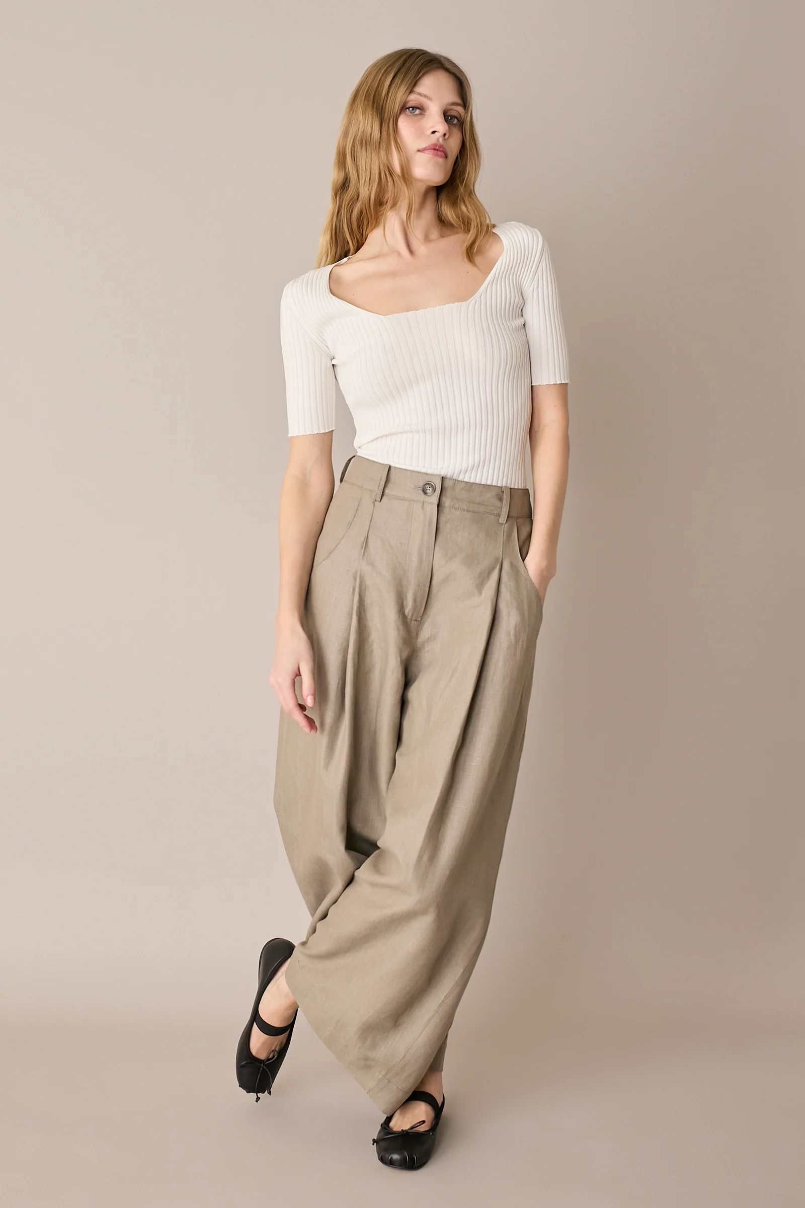 Maglia a costine con scollo quadrato - Image 11