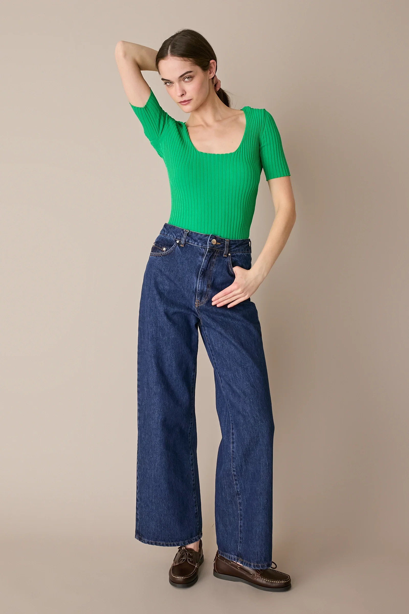 Maglia a costine con scollo quadrato - Image 4