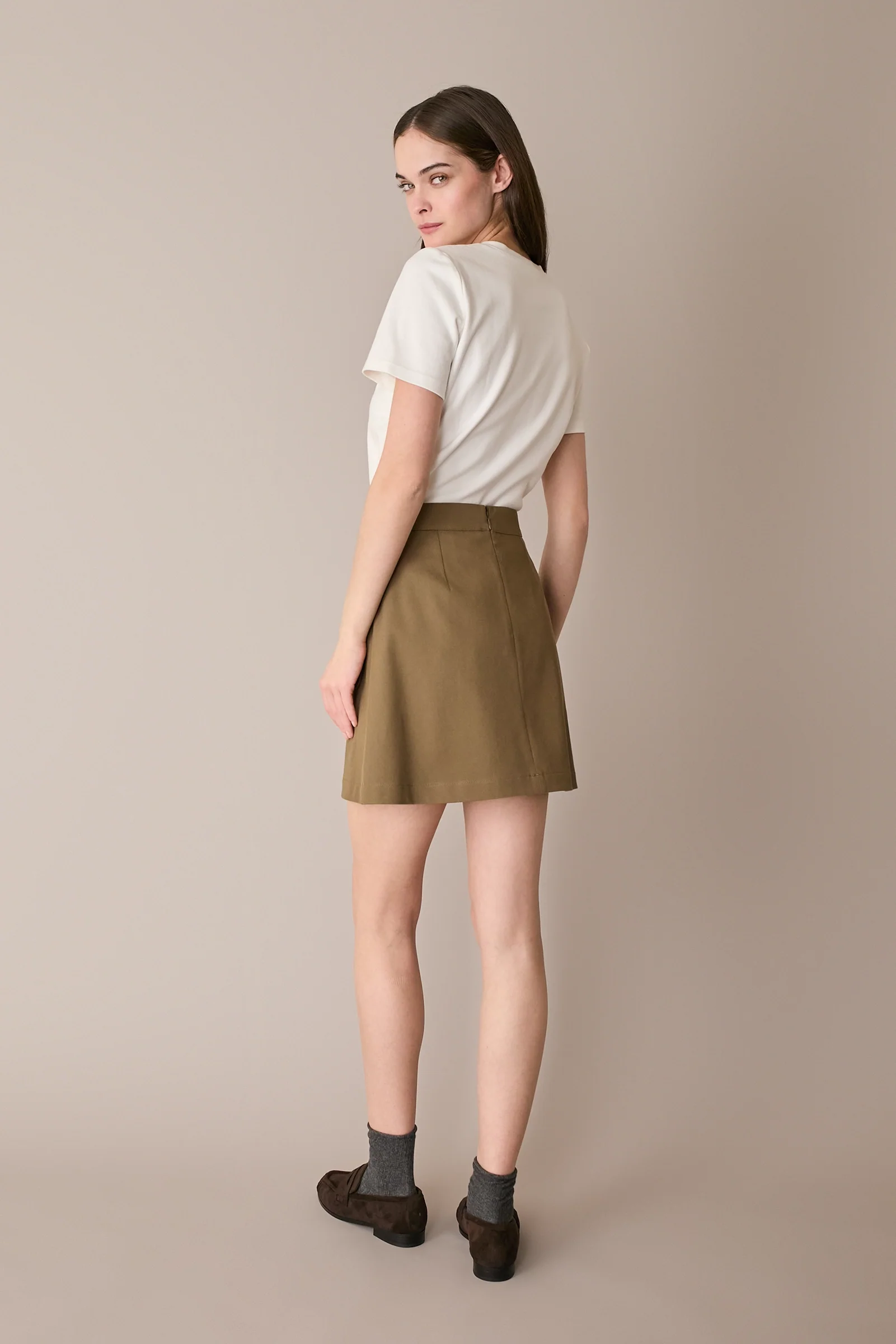 Minigonna con tasche applicate - Image 6