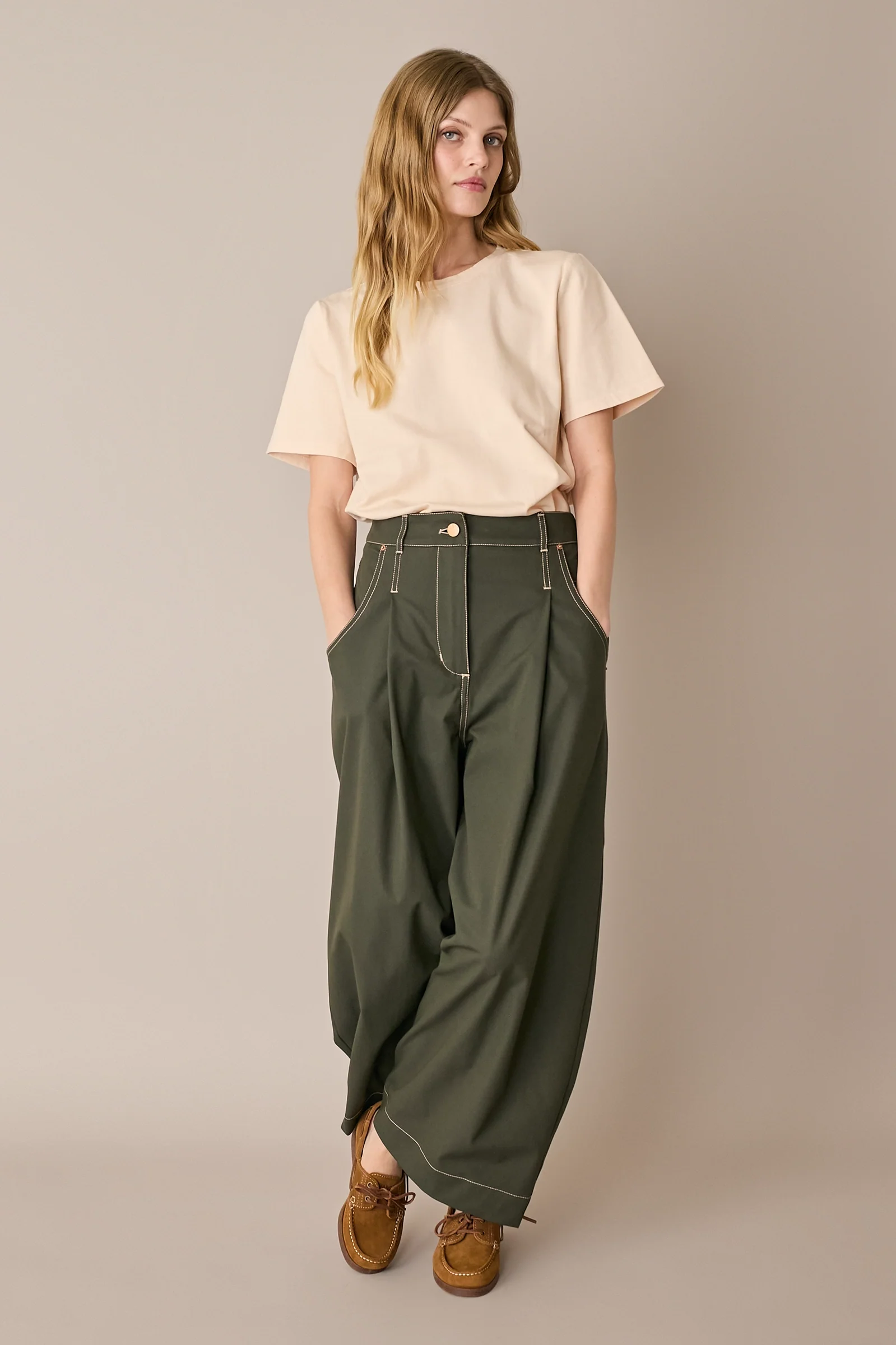 Pantaloni con impunture a contrasto – Everyday Wear - Image 15