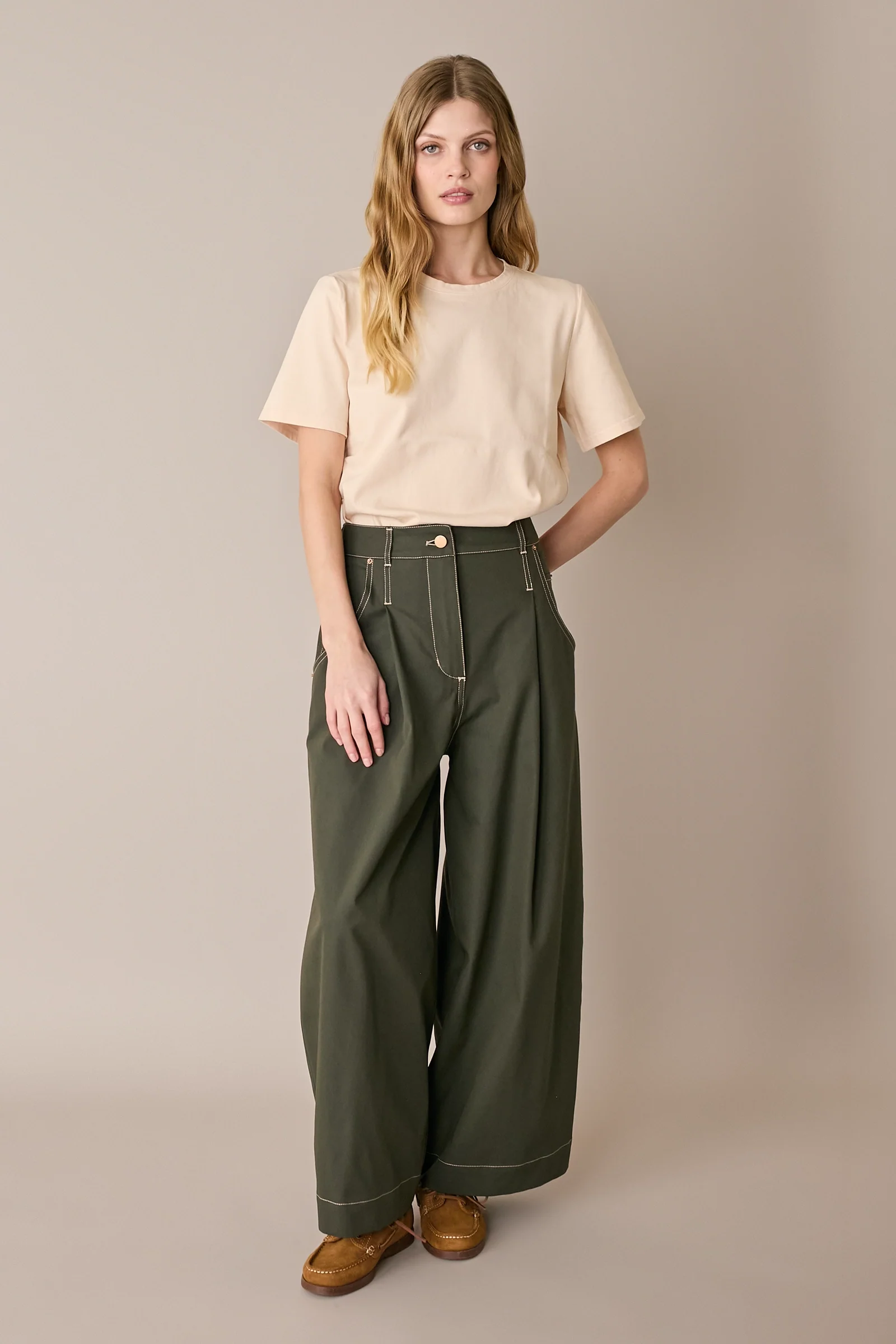 Pantaloni con impunture a contrasto – Everyday Wear - Image 16