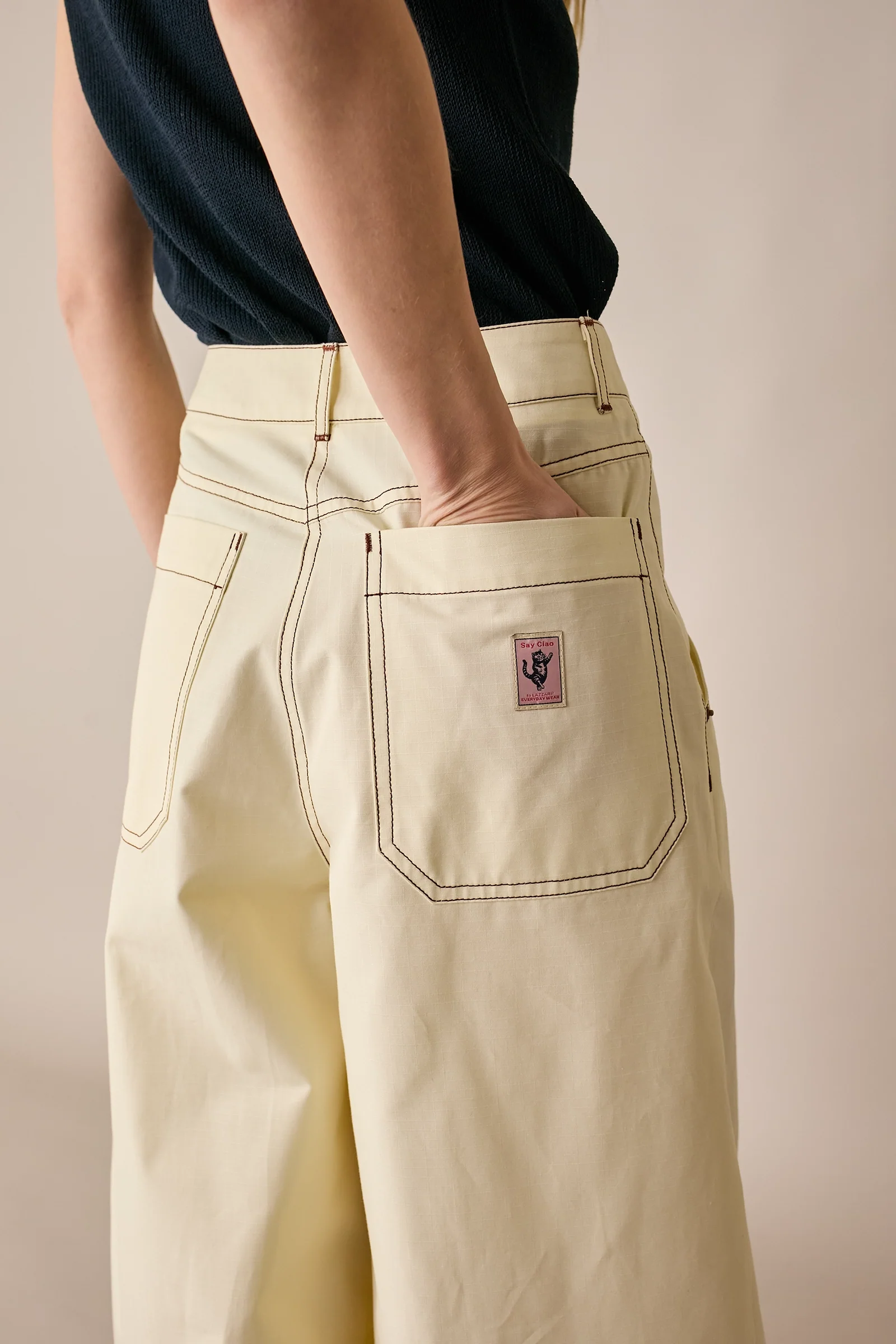 Pantaloni con impunture a contrasto – Everyday Wear - Image 8