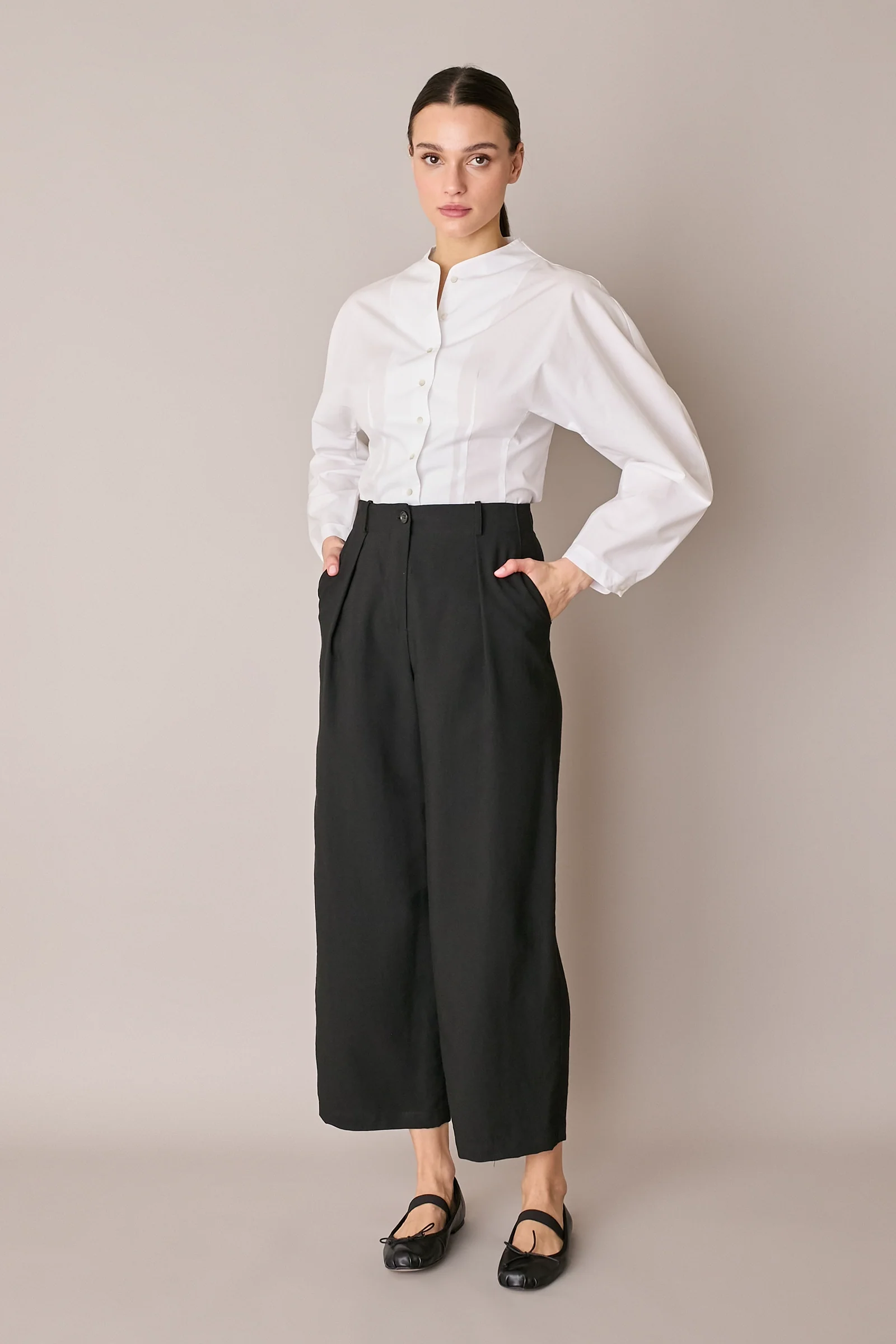 Pantaloni fluidi con pinces - Image 2