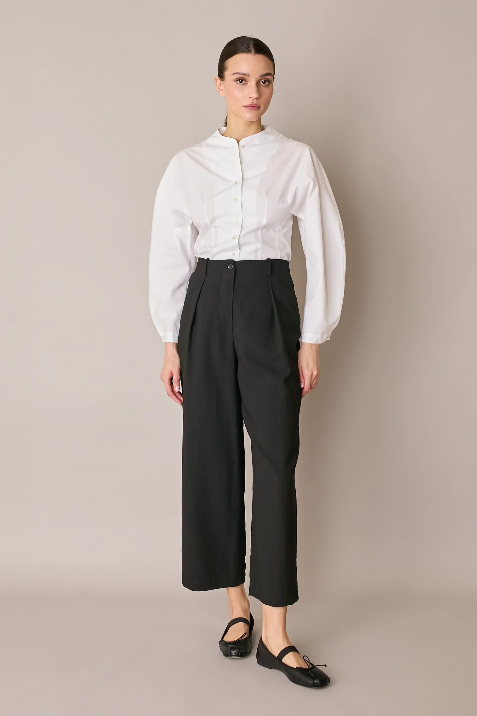 Pantaloni fluidi con pinces - Image 4