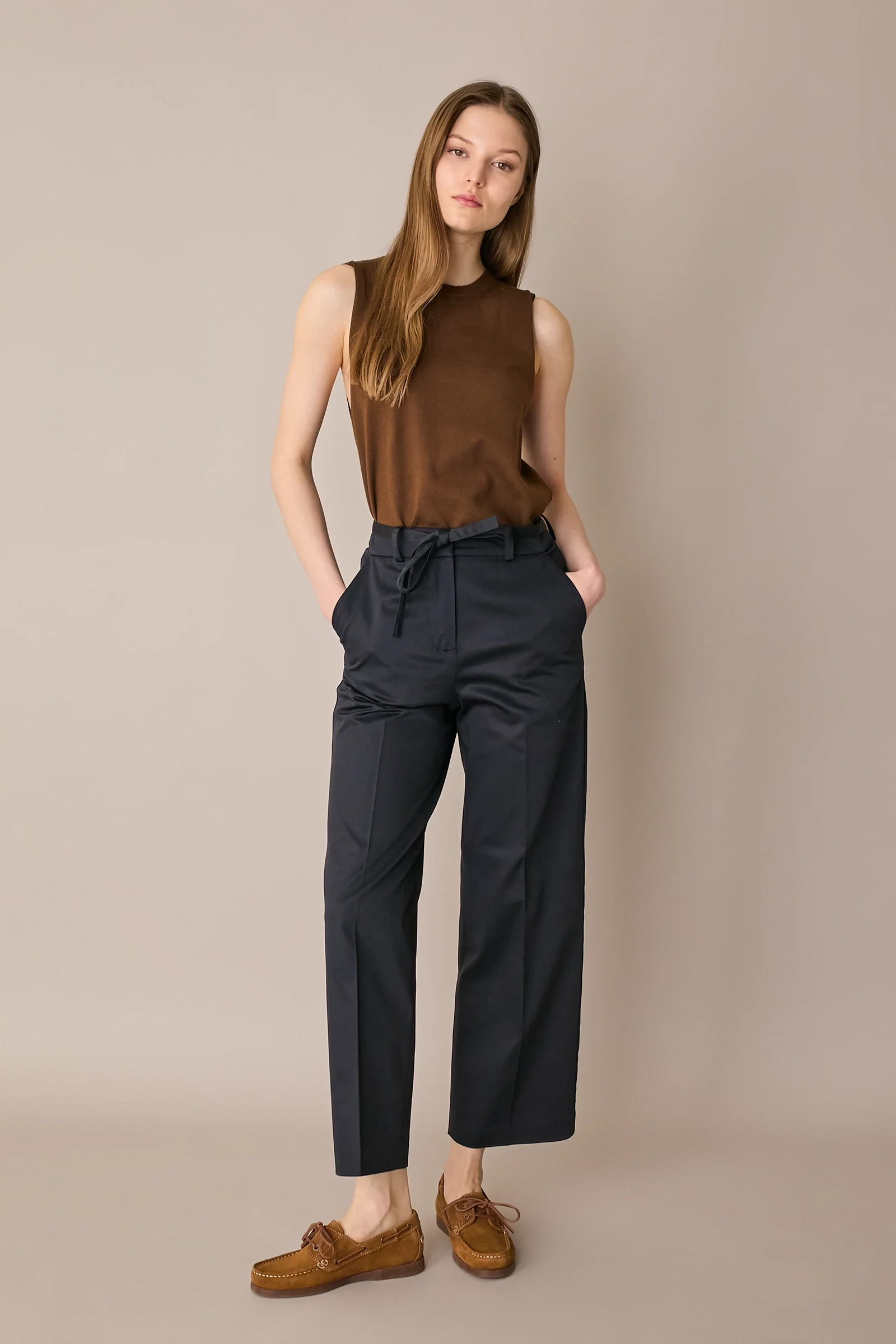 Pantaloni in cotone con cintura - Image 5
