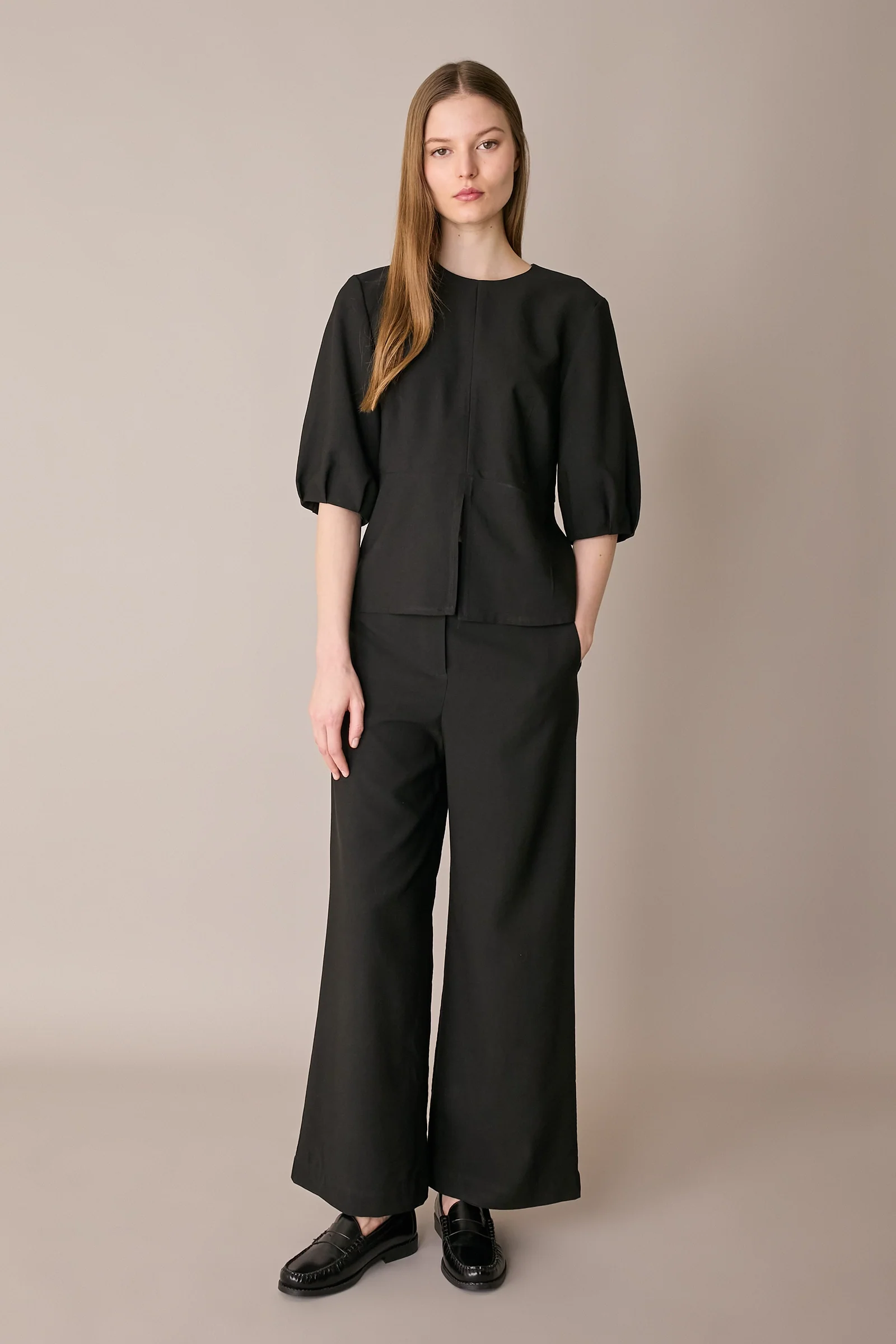 Pantaloni fluidi con elastico in vita - Image 7