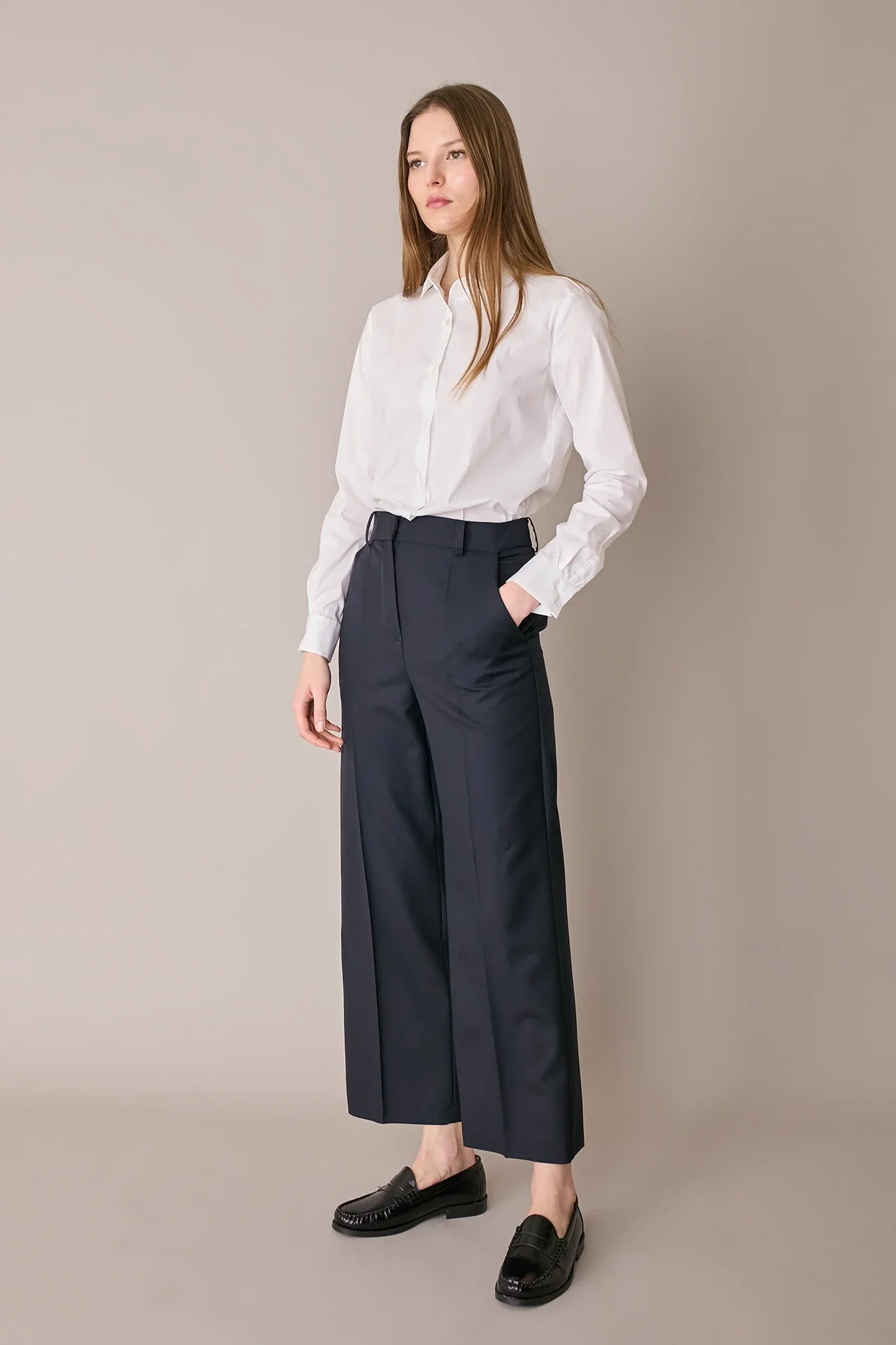 Pantaloni timeless in fresco lana - Image 8