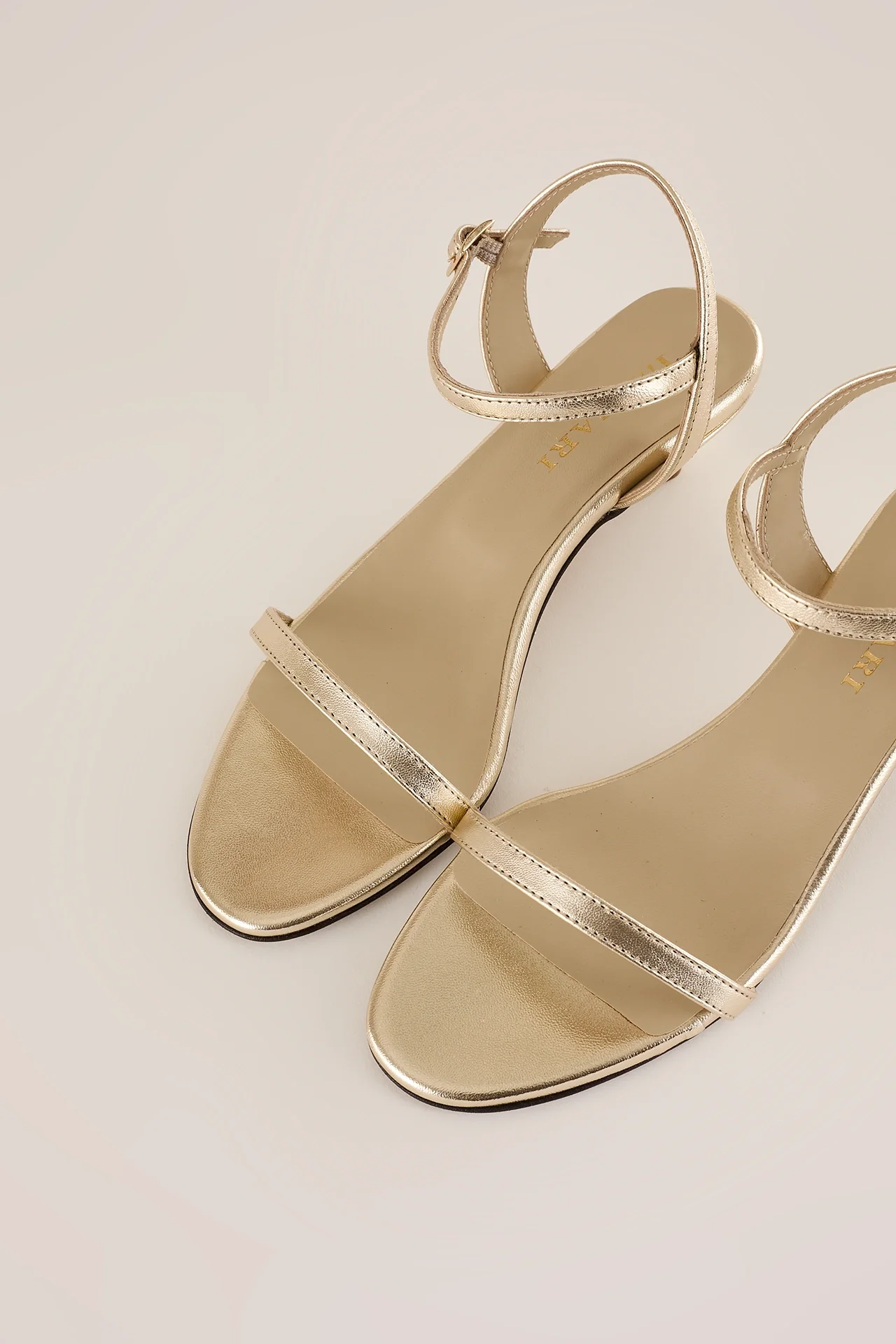 Sandali con kitten heel - Image 4
