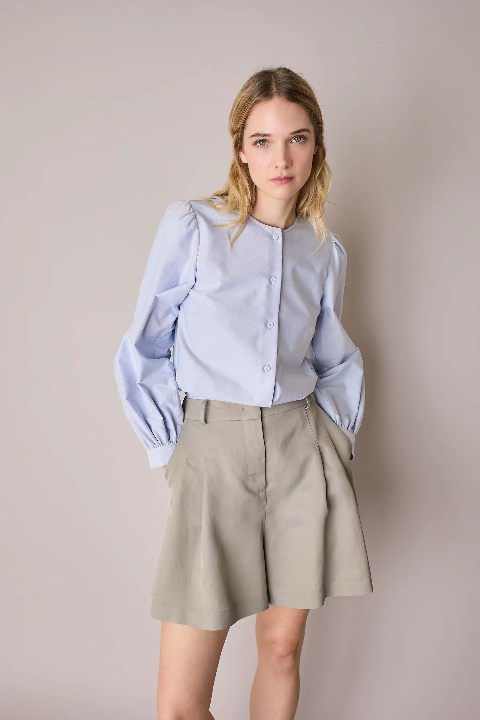 Shorts in blend di lino con pinces - Image 4
