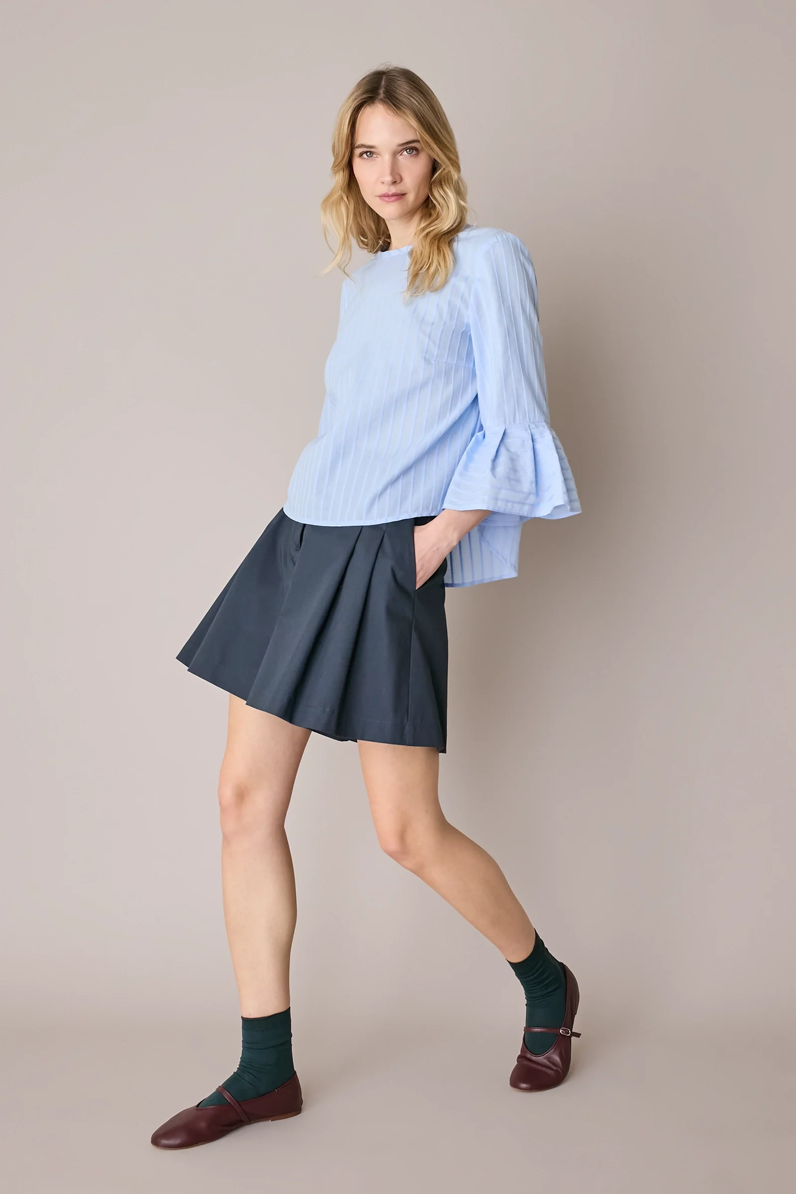 Shorts in cotone con pinces - Image 3