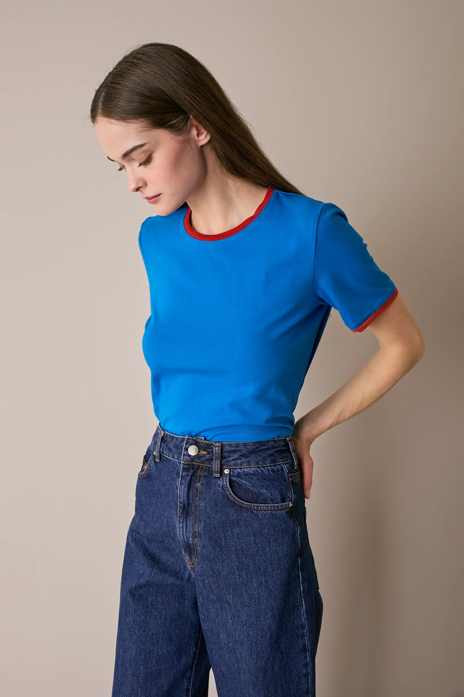 T-shirt con profili a contrasto - Image 3