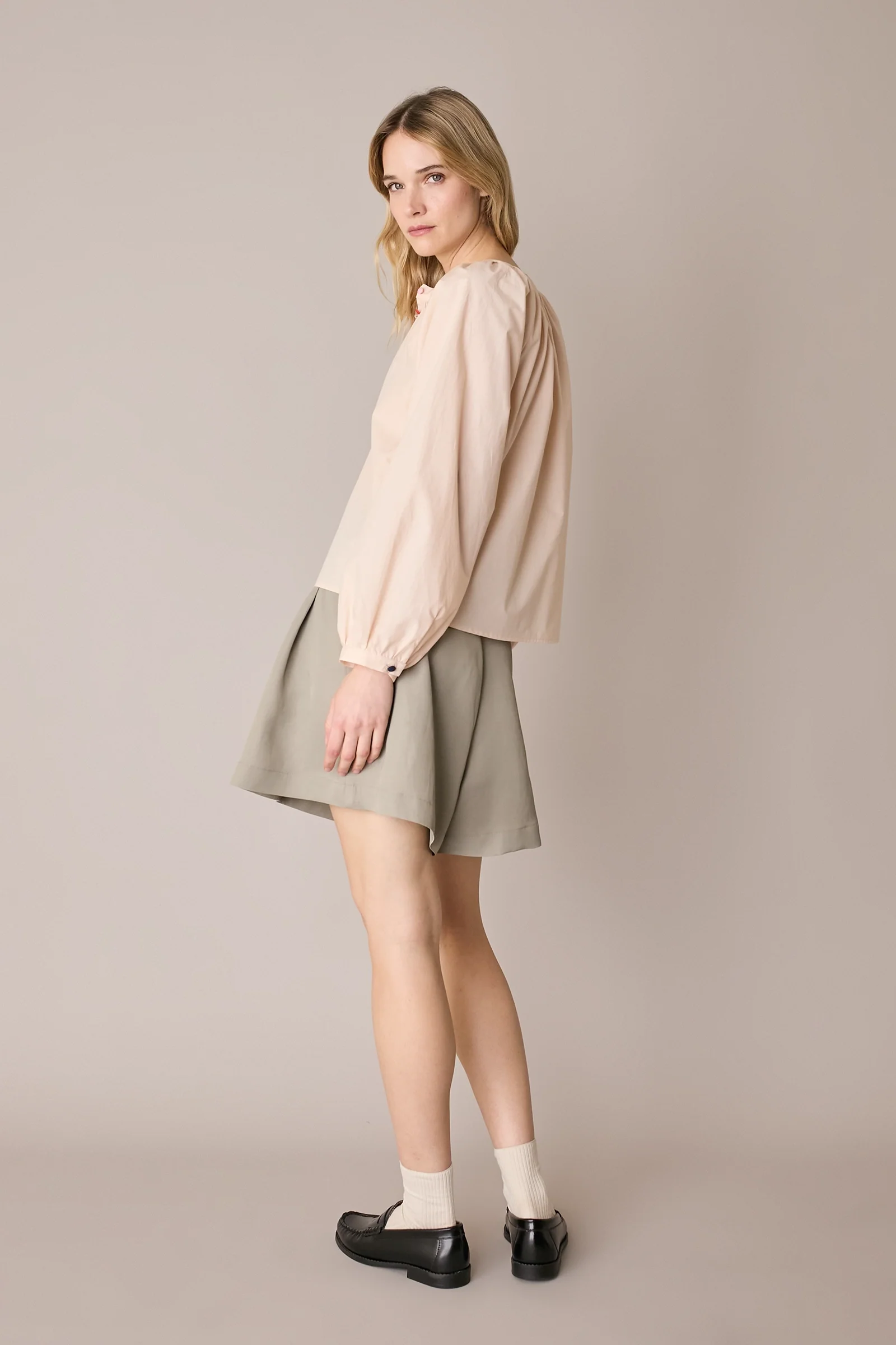Top con bottoni colorati - Image 6