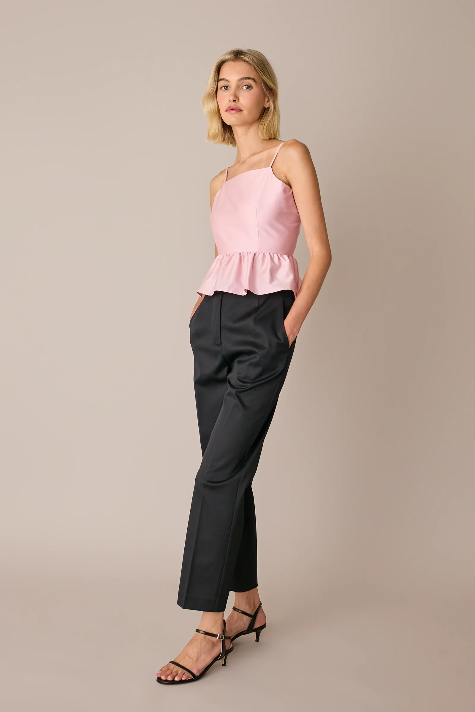 Top cut-out con balza - Image 5