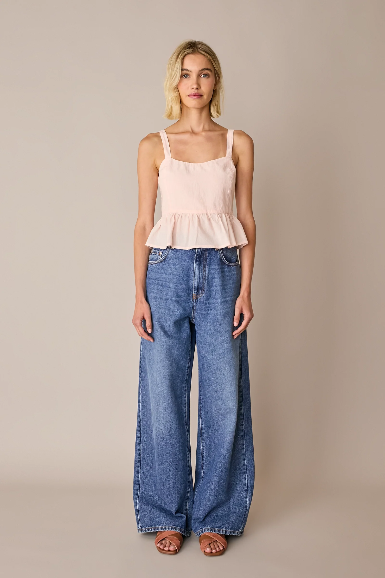 Top in cotone con balza - Image 2