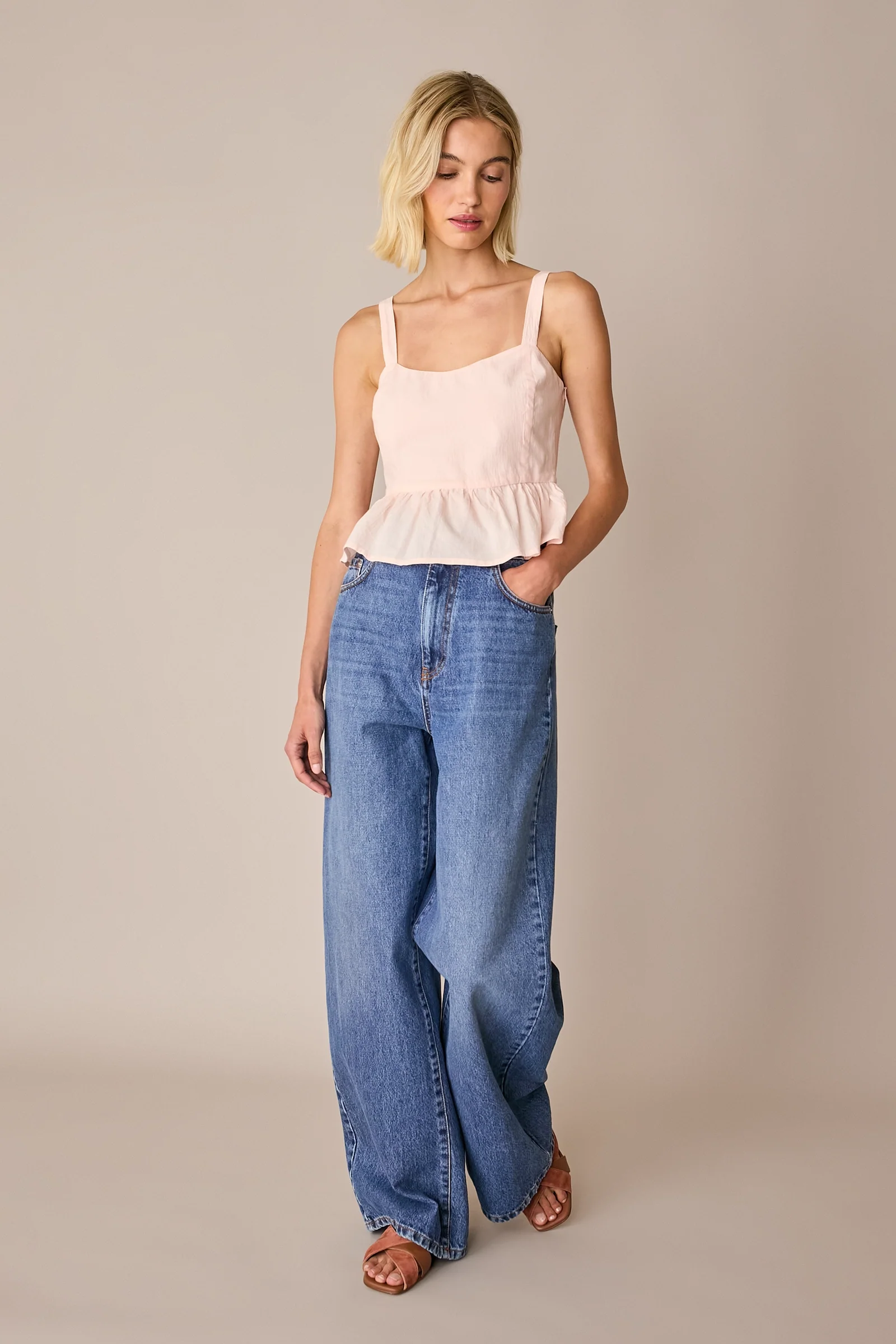 Top in cotone con balza - Image 5