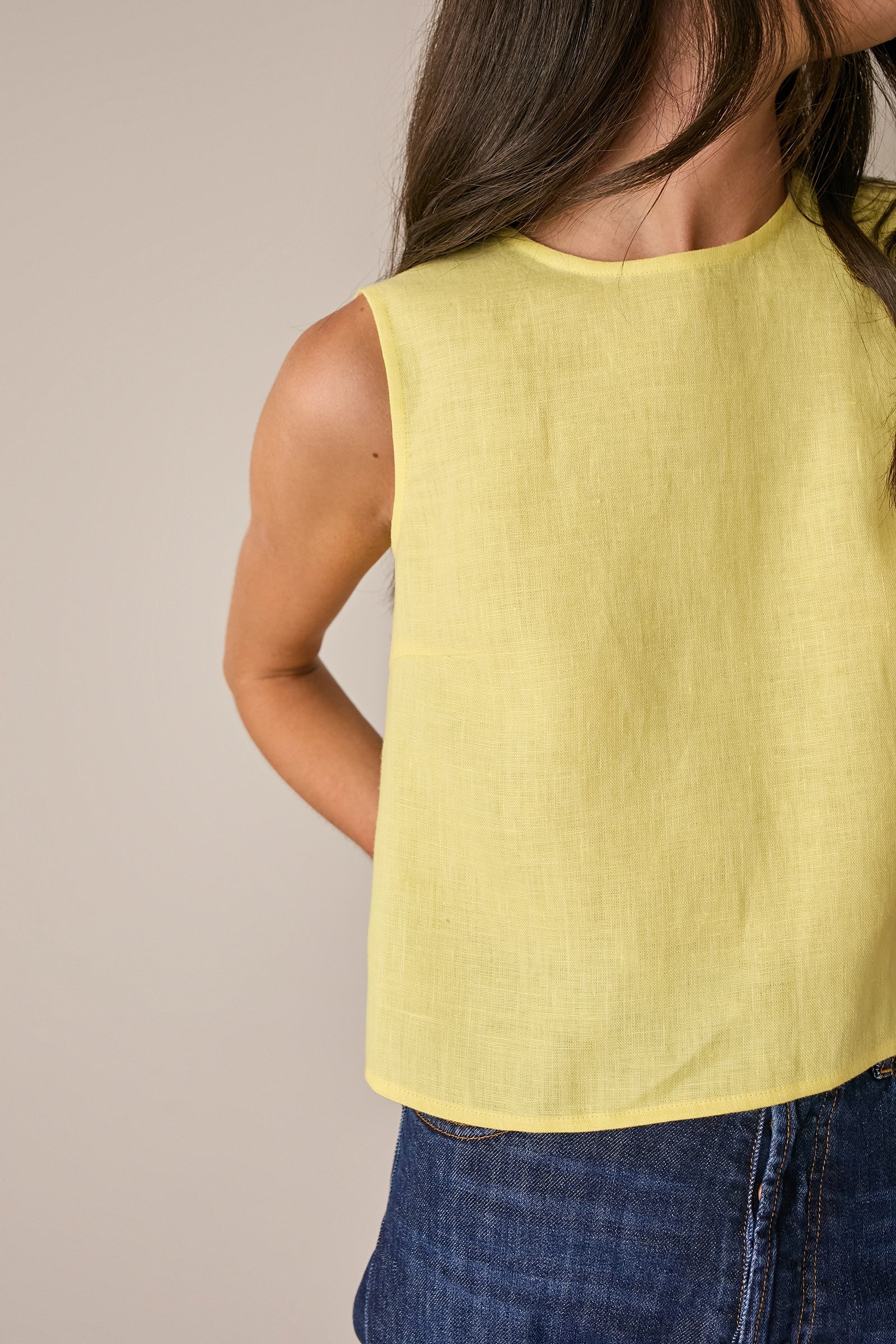 Top in lino con bottoncini - Image 11