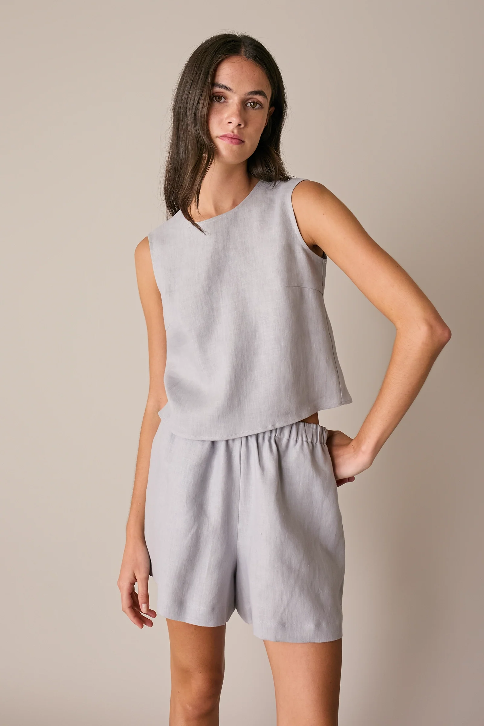 Top in lino con bottoncini - Image 13