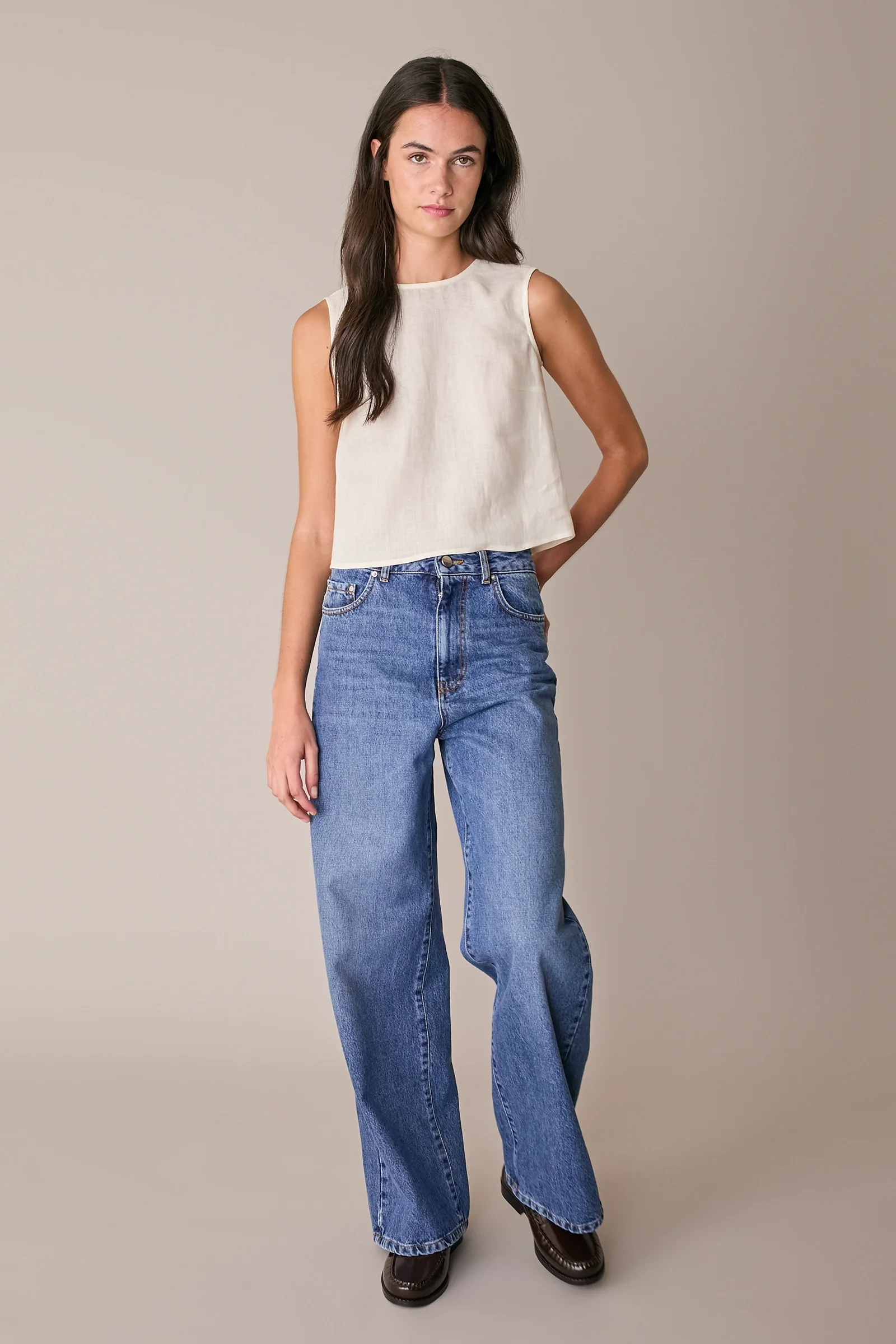 Top in lino con bottoncini - Image 6
