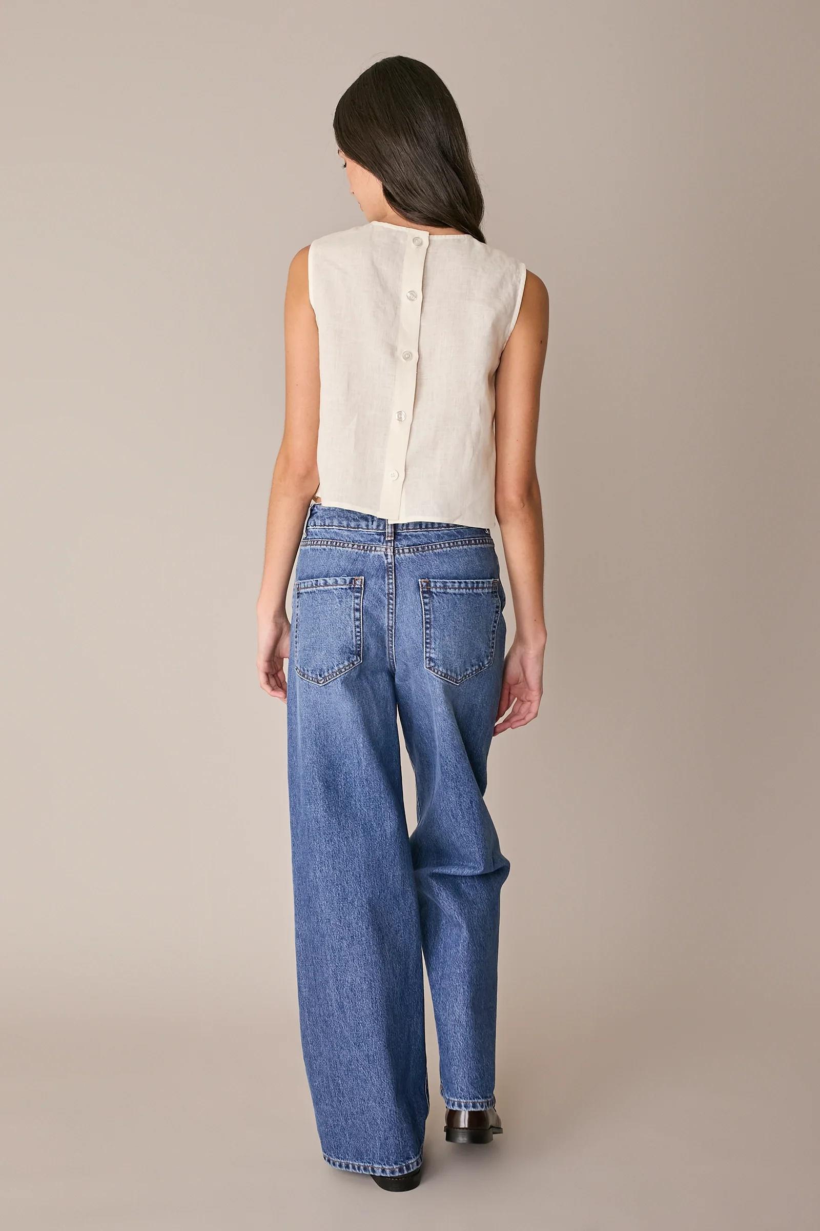 Top in lino con bottoncini - Image 8