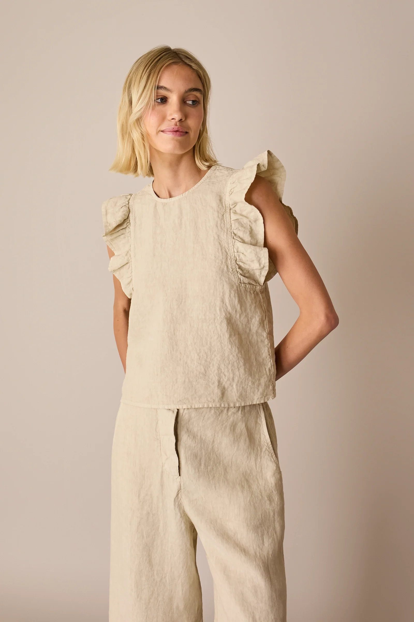 Top in lino con maniche ad aletta - Image 5