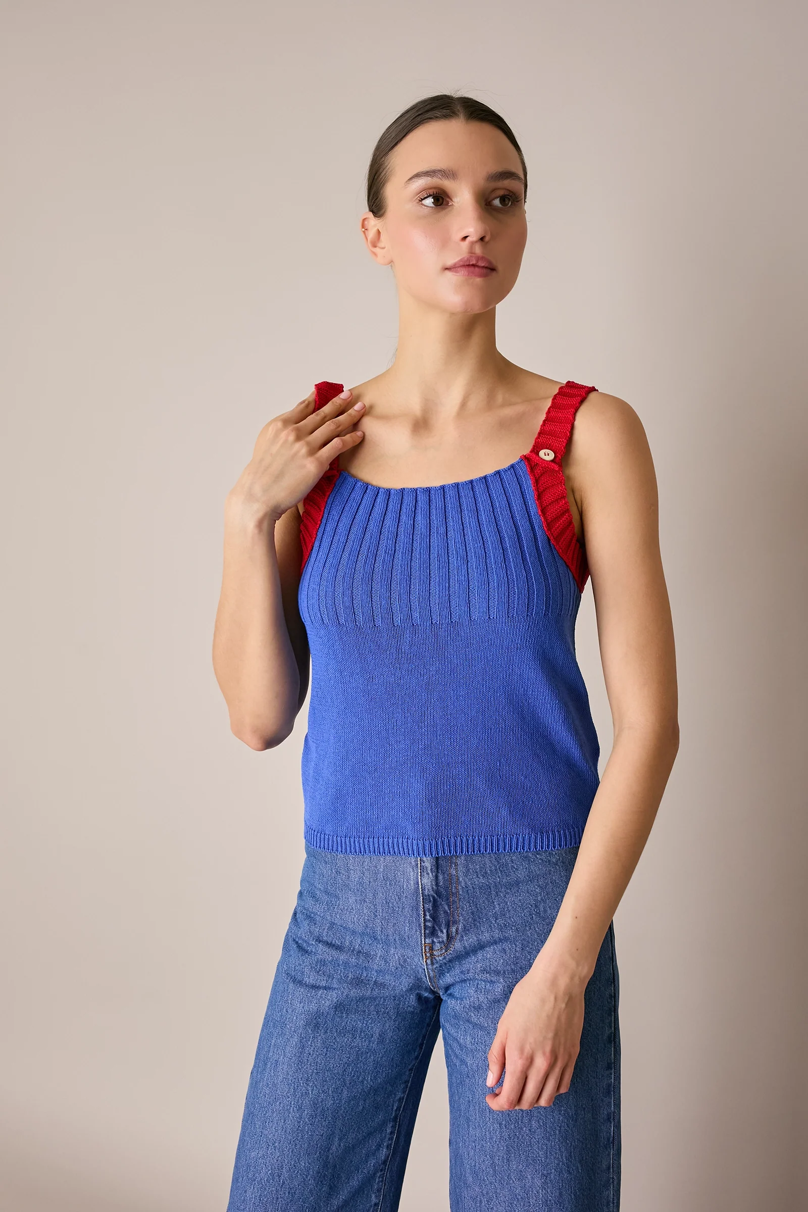 Top in maglia con spalline a contrasto - Image 10