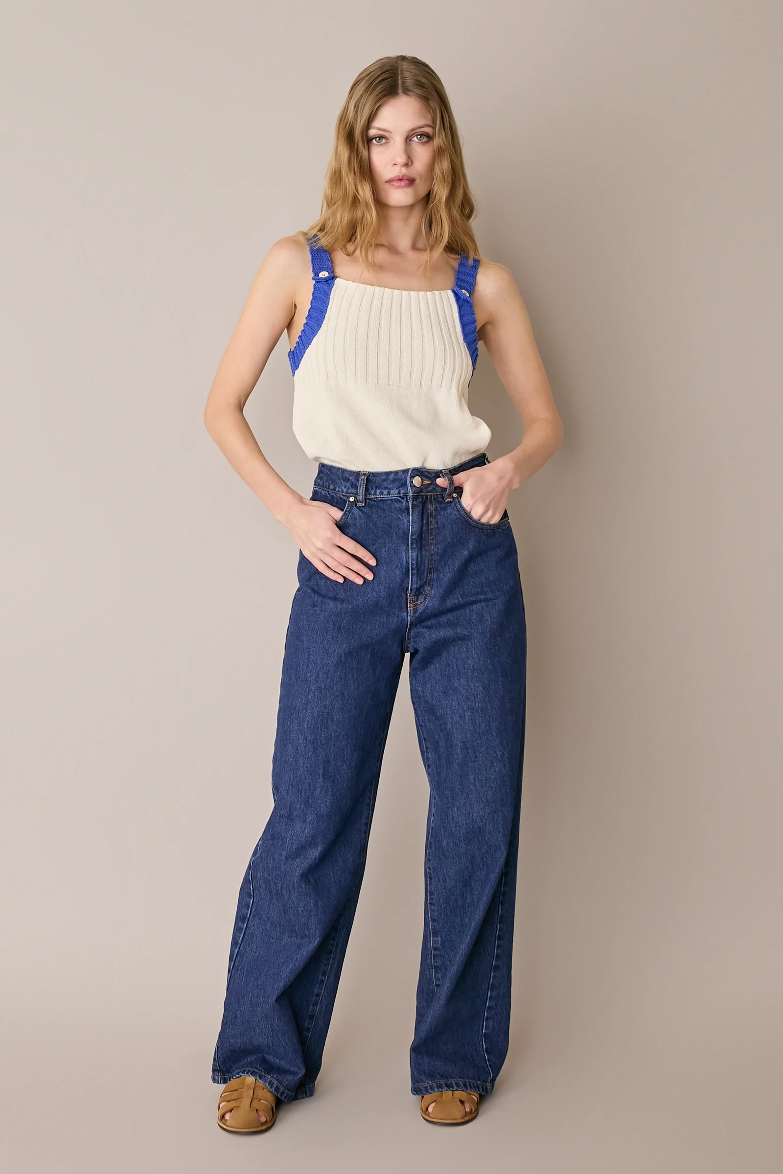Top in maglia con spalline a contrasto - Image 4