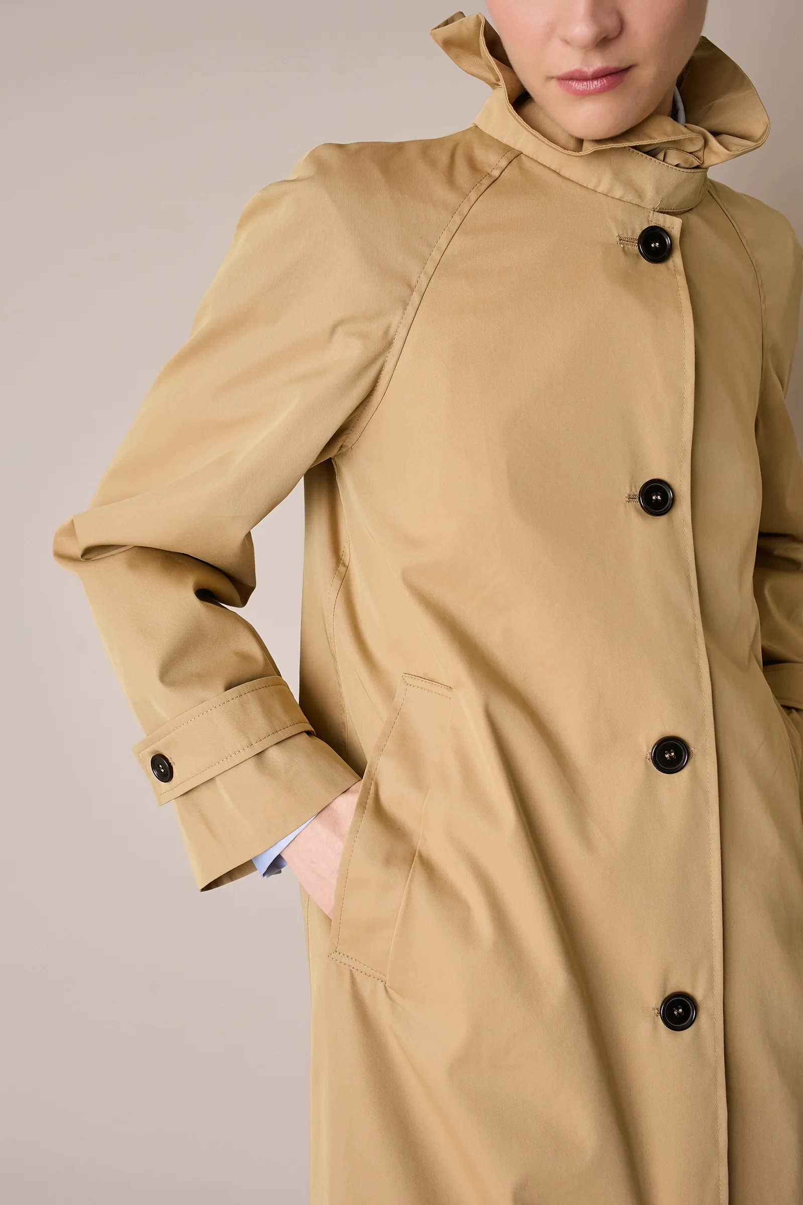 Trench con colletto volant - Image 5